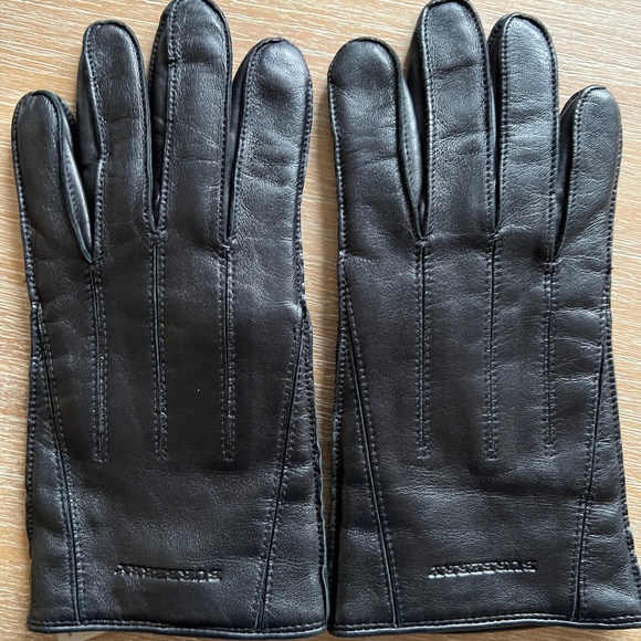 Like New Burberry Cashmere and Leather Black Gloves - Size 8 (medium)